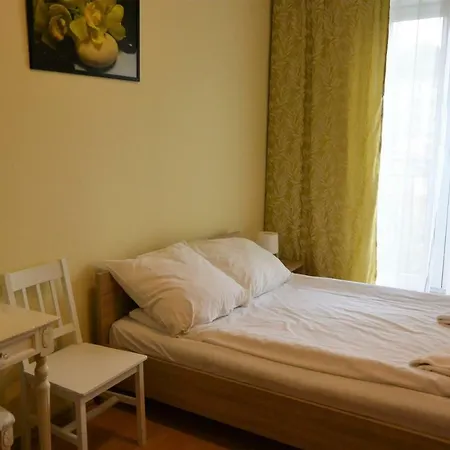 Hostel Dv *
